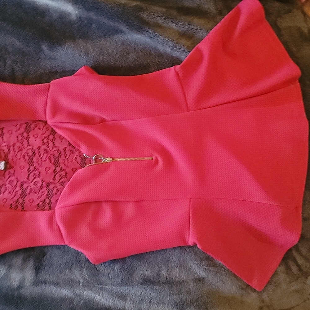 Flare sleeveless blouse